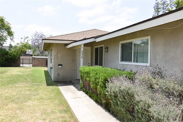 Foto principal - 606 E Palmyra Ave