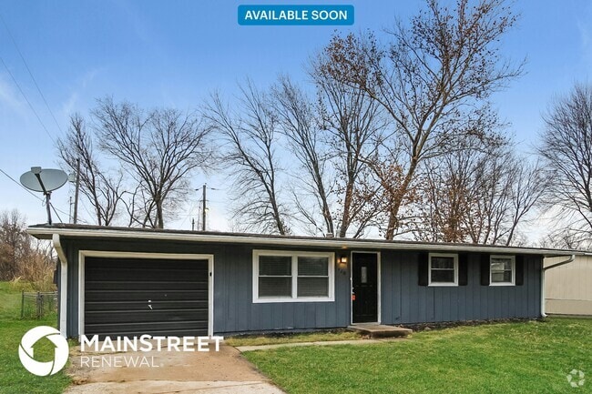 Building Photo - 420 Holiday Dr