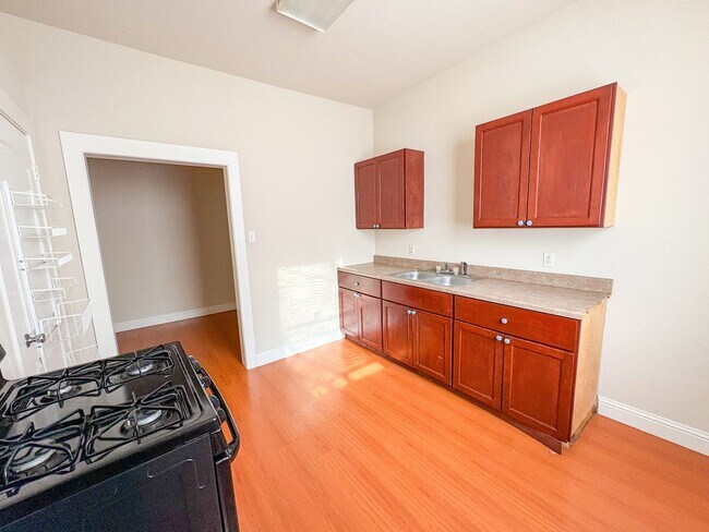 Foto del edificio - 2208 Sanger Ave