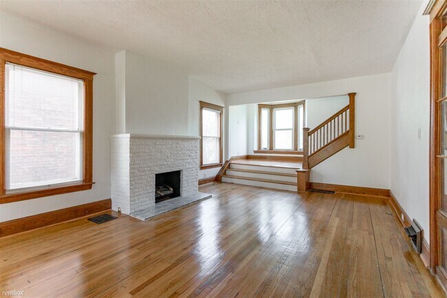 Foto del edificio - 3 br, 1 bath House - 418 King St