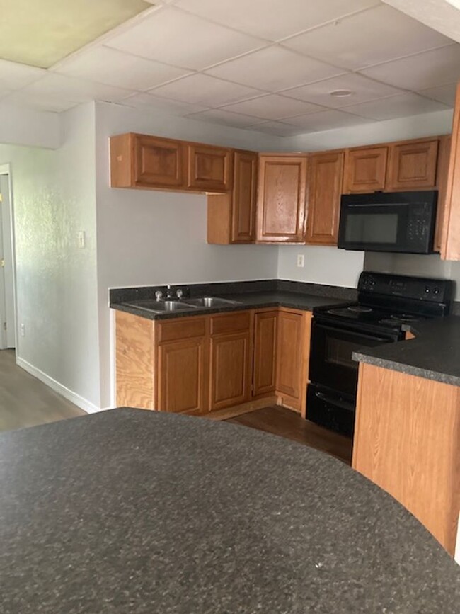 Building Photo - Pascagoula 2 Bedroom