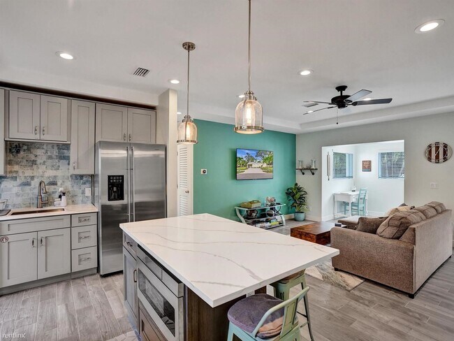 Foto del edificio - 3 br, 2 bath House - 937 SW 17th St