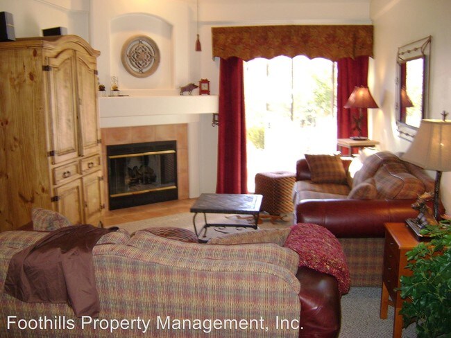 Building Photo - 427 Desert Poppy Dr