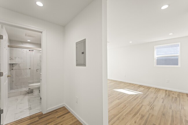 Foto del edificio - 923 1/2 N Avenue 50