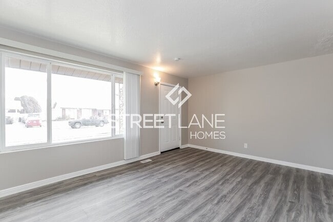 Building Photo - NOW OFFERING HALF OFF FIRST FULL MONTH!