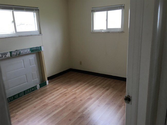 Building Photo - 3644 Cushing Dr