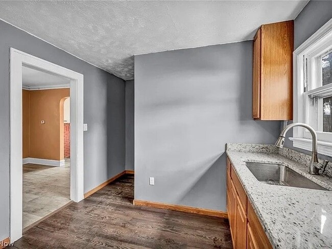 Foto del edificio - 13313 Kuhlman Ave