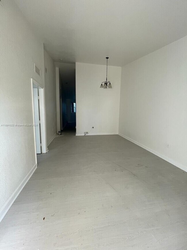 Foto del edificio - 2903 SE 17th Ave