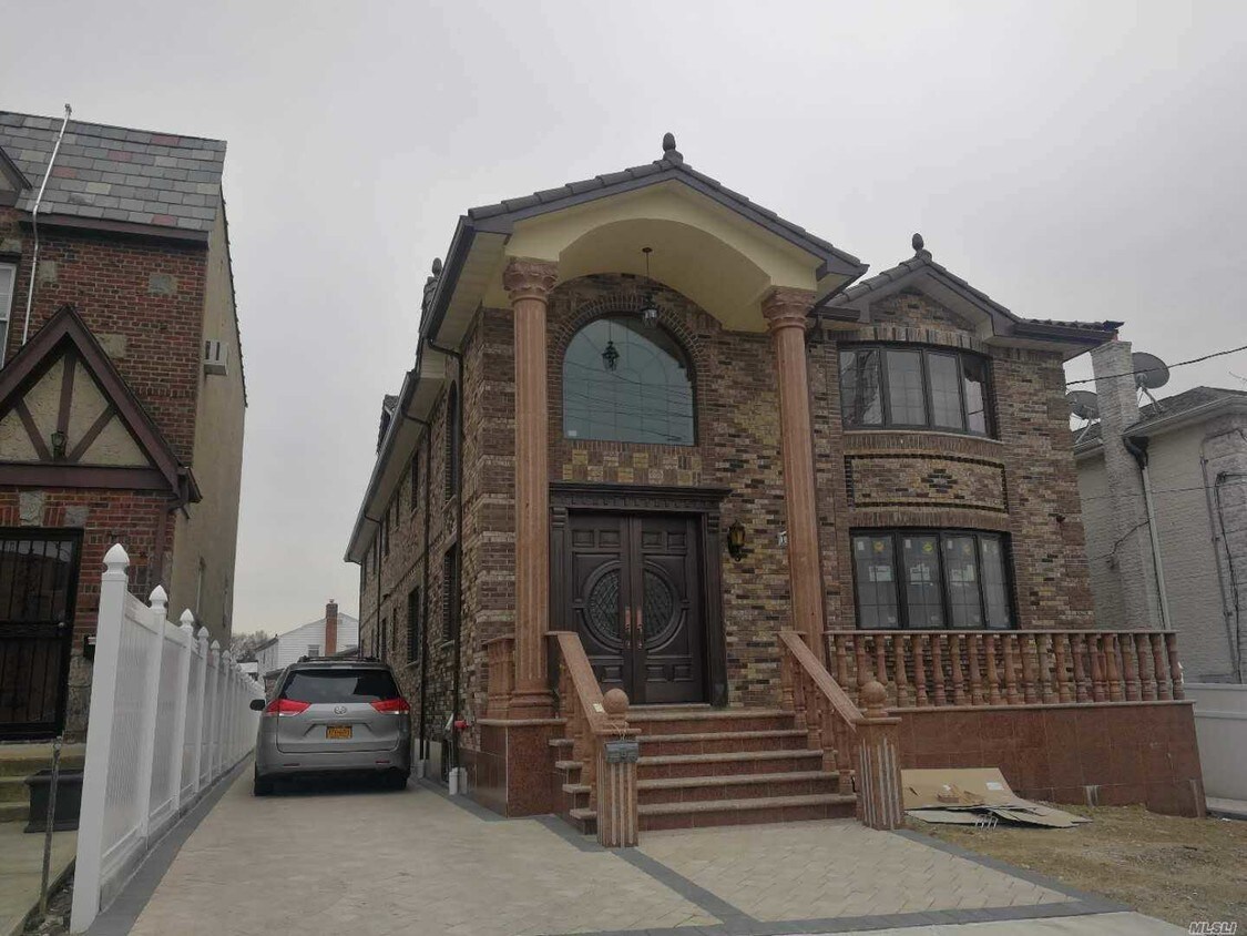 Primary Photo - 145-12 21st Ave