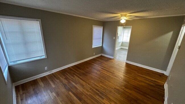 Foto del edificio - 4157 Barron Ave