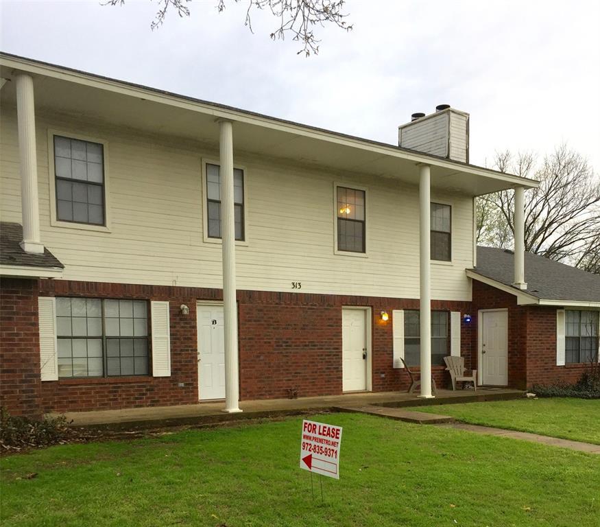 Foto principal - 313 W 3rd St