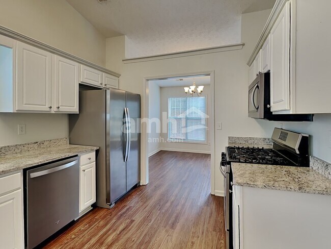 Foto del edificio - 2123 Yarbrough Way