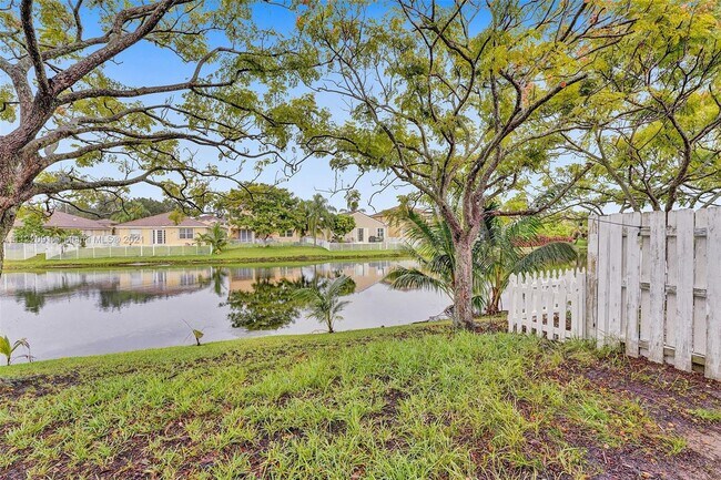 Building Photo - 12695 SW 28th Ct