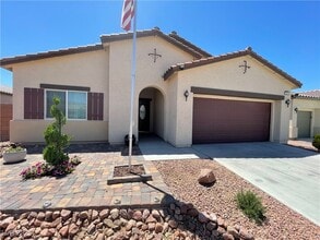 Building Photo - 5341 E La Campana Dr