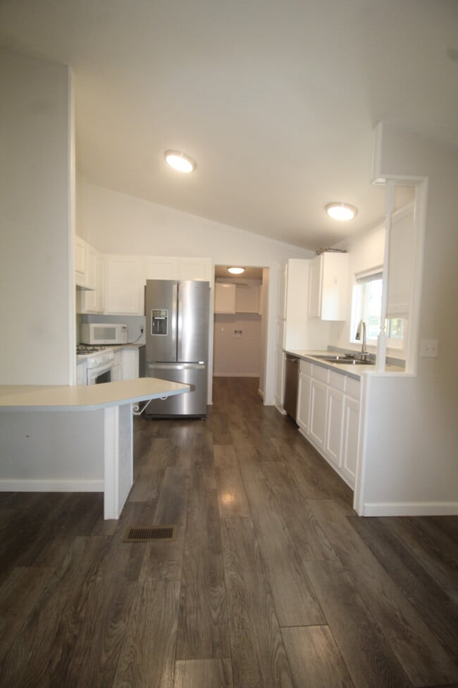 Foto del edificio - 5778 Stratton Ln