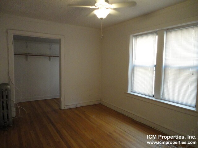 Foto del edificio - 2237 N Bissell St