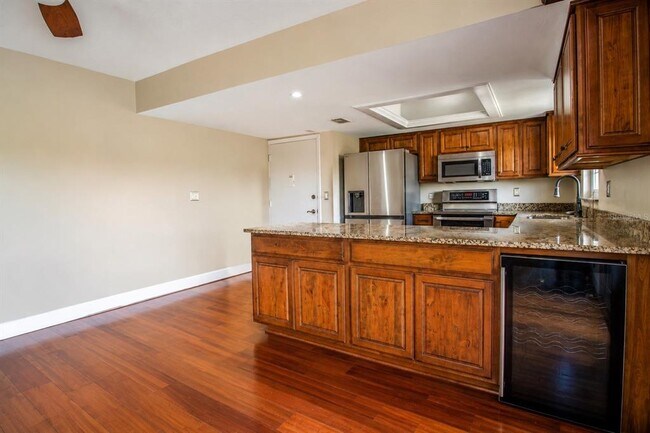 Foto del edificio - 8804 Bay Pointe Dr