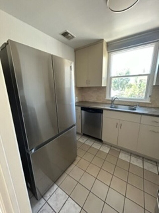 Cloverfield Apartments in Santa Monica, CA Westside Rentals