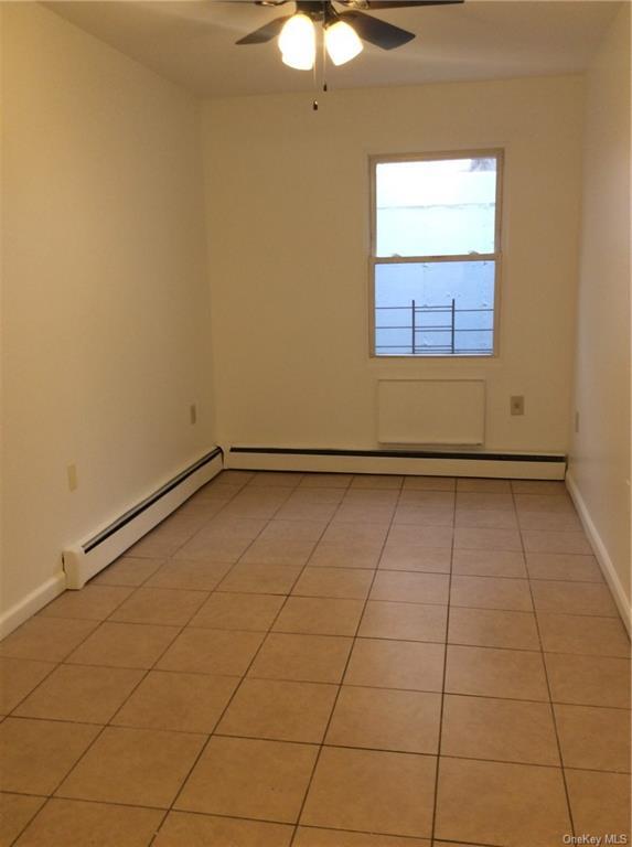Building Photo - 2726 Kingsbridge Terrace