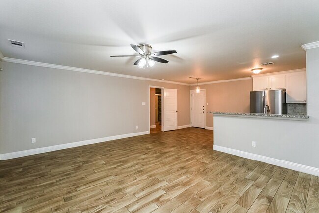 Foto del edificio - 10540 Wild Oak Dr