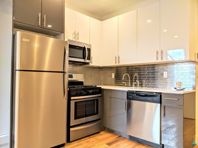 Foto del edificio - 736 Washington Ave