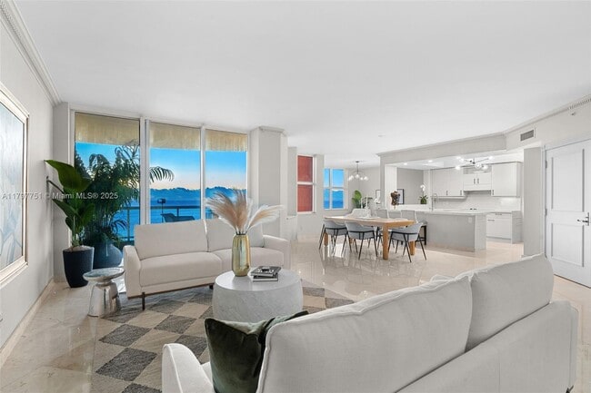 Foto del edificio - 2100 N Ocean Blvd