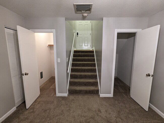 Foto del edificio - 1029 Pleasant St