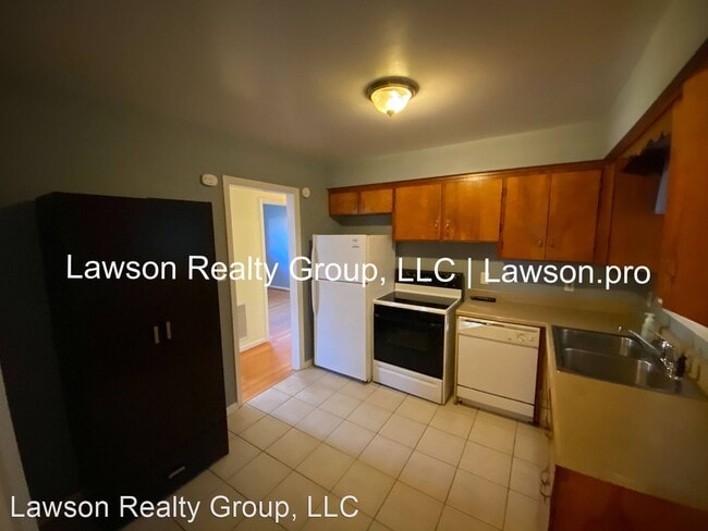 Building Photo - 3 br, 1 bath House - 3419 Westmoreland Dr.