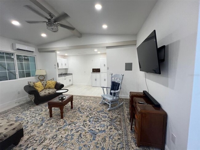 Foto del edificio - 6441 Willow Wood Ln
