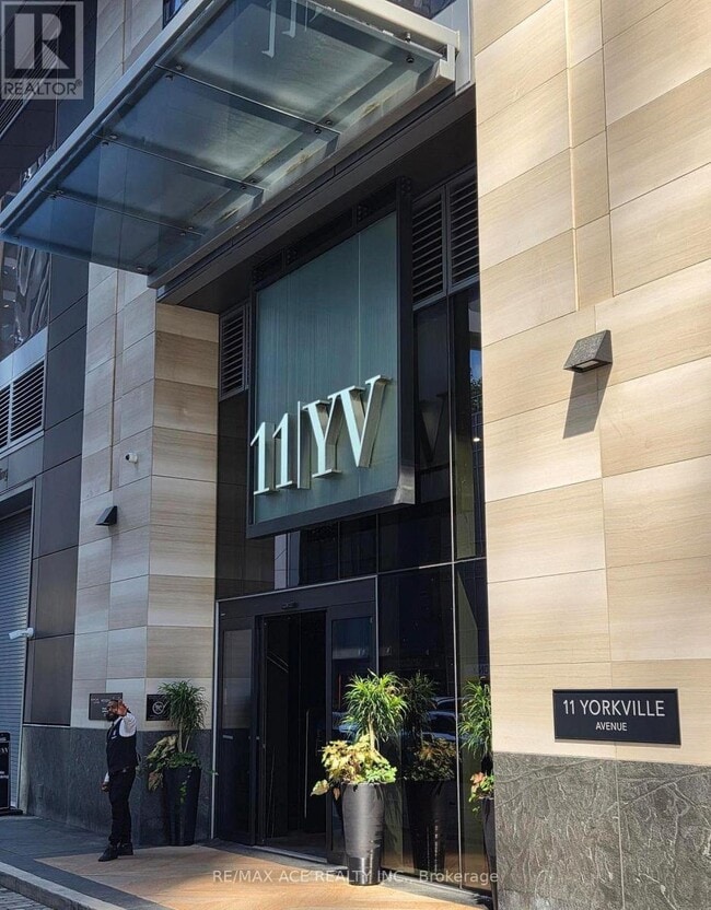 Building Photo - 11 Yorkville Ave