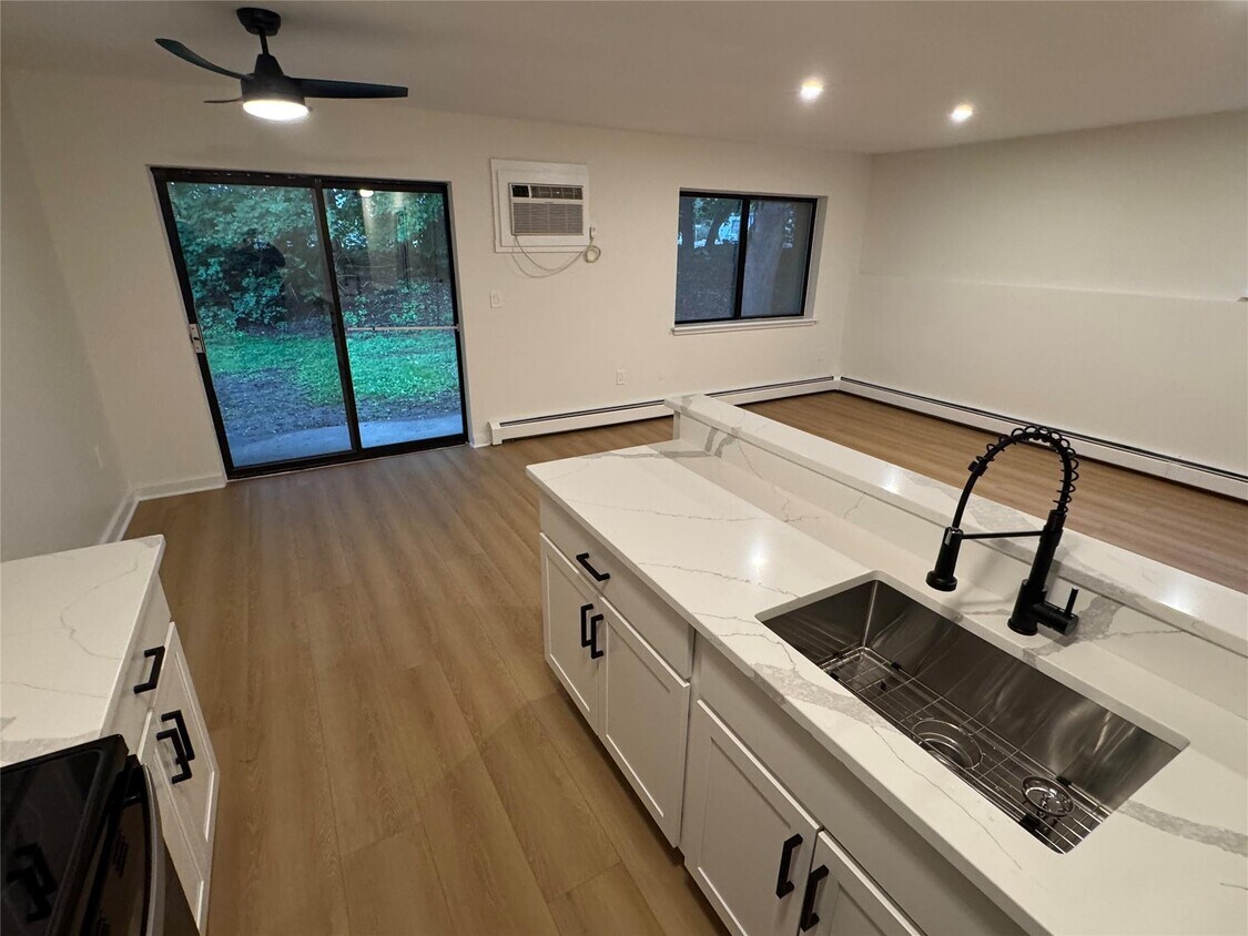 Foto principal - 20 Crum Elbow Rd