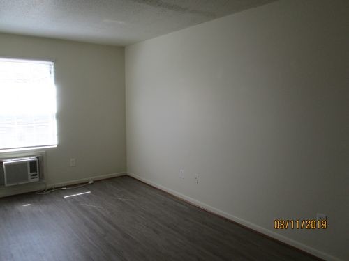 Building Photo - 1413 Old Buckroe Rd