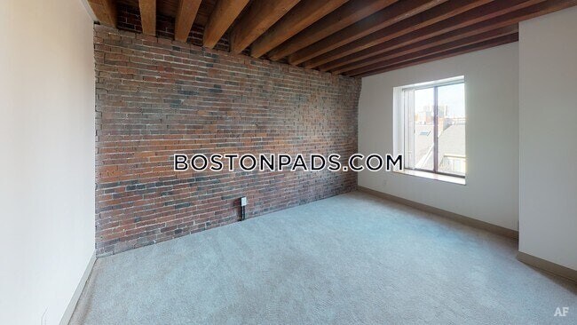Building Photo - 131 Seaport Boulevard