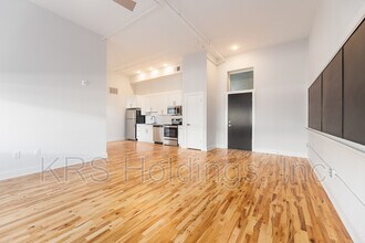 Building Photo - 306 N Road St