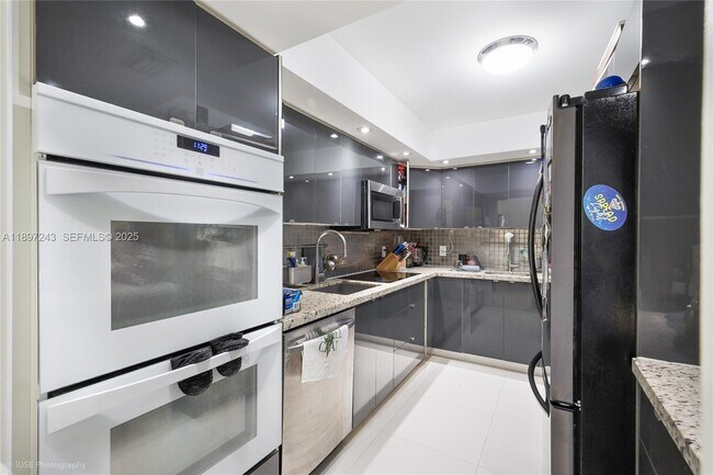 Foto del edificio - 1001 91st St