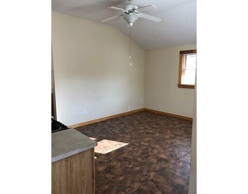 Building Photo - 13 Elm Park