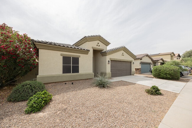 Building Photo - 42381 W Mira Ct
