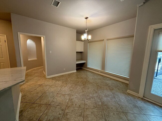 Building Photo - 15903 Lofty Heights