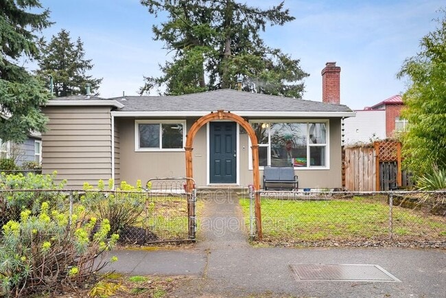 Photo - 3517 SE 67th Ave House