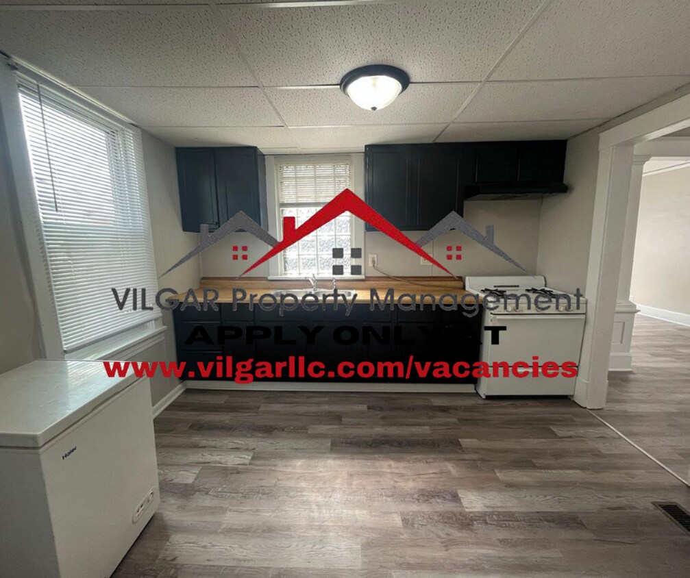 1007 Becker St Unit Rear House, Hammond, IN 46320 Room for Rent in