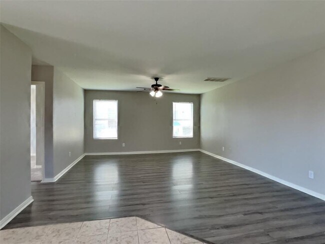 Foto del edificio - 506 Enchanted Springs Dr