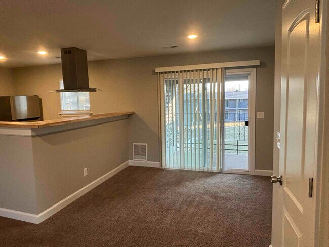 Foto del edificio - 10324 E 63rd St
