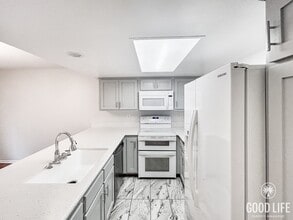 Building Photo - 5742 Mildred St