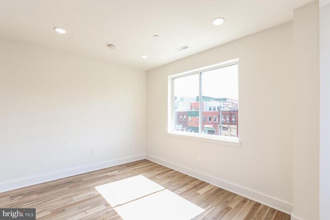 Building Photo - 1431 Brown St