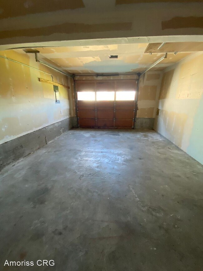Building Photo - 3 br, 2 bath House - 509 W 15th St.