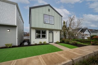 Building Photo - 2760 Crater Ln