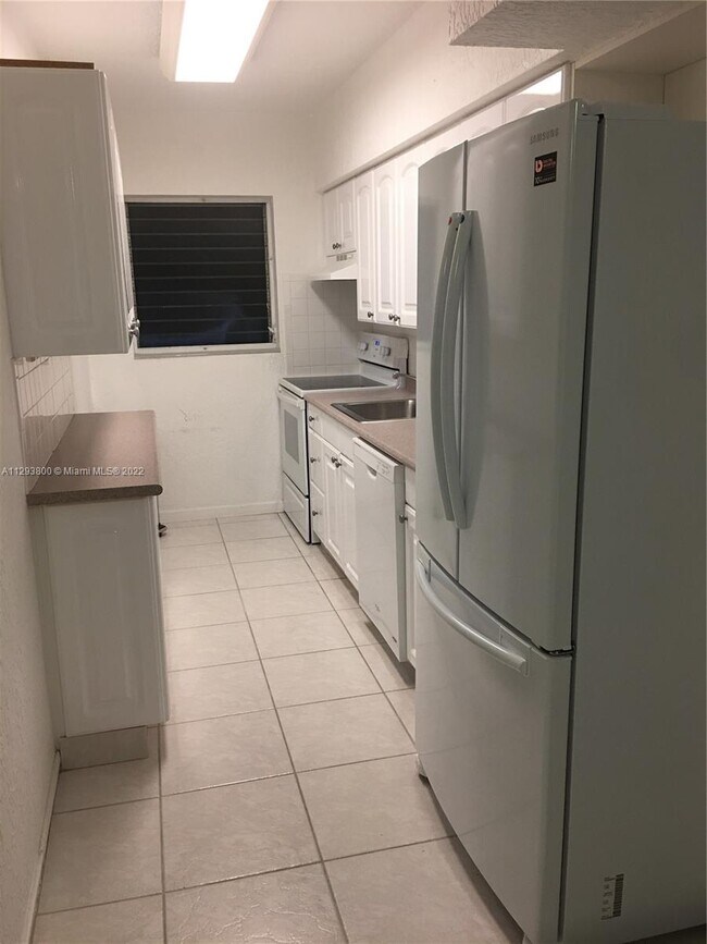 1775 Harbourview Dr Unit 15, Fort Lauderdale, FL 33316 Condo for Rent