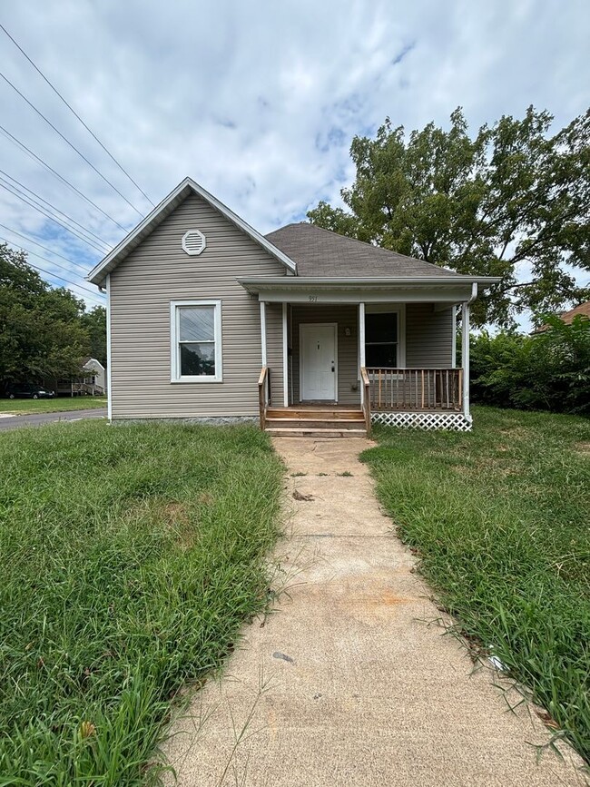 Building Photo - 951 W Brower St
