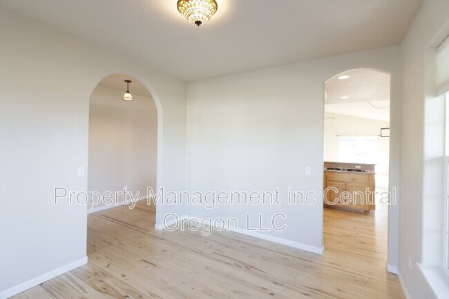 Foto del edificio - 3721 SW Tommy Armour Ln