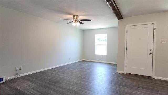 Building Photo - 3927 Emerald Dr
